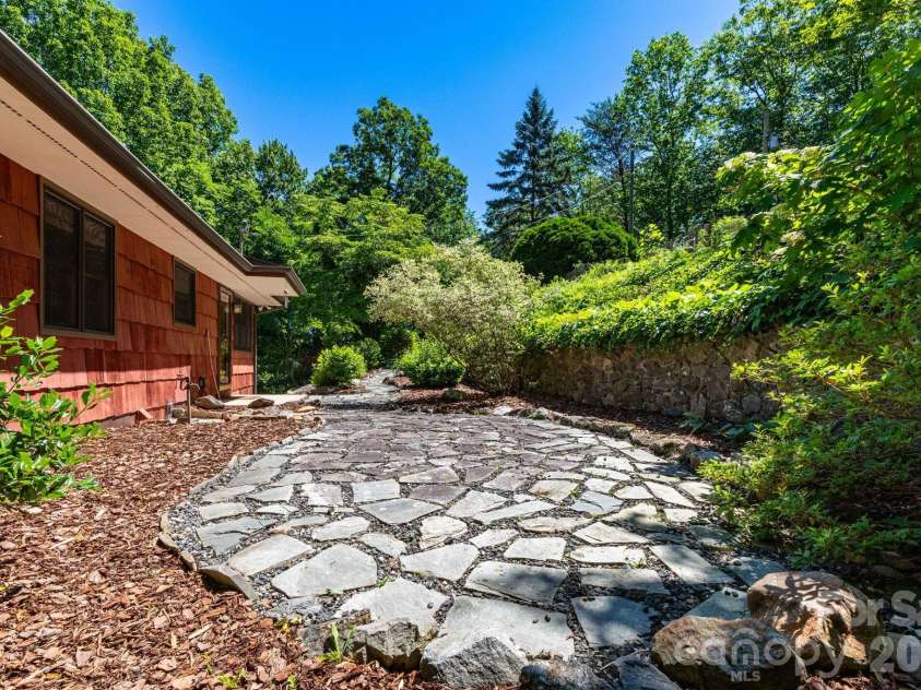 168 Blossom Ridge, Leicester, NC 28748.  MLS# CAR4389201, YatesRealty ID 32199. Front Patio