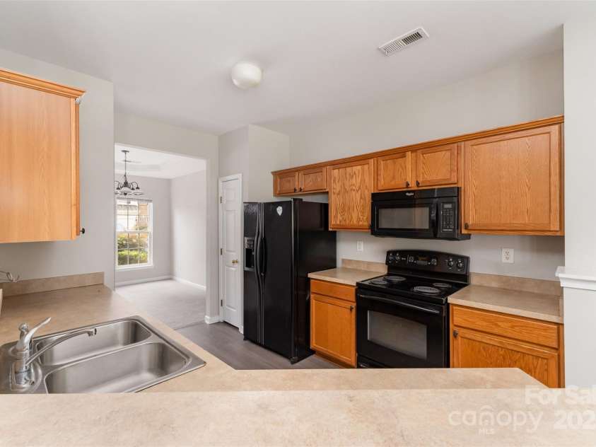 12039 Windy Rock Way, Charlotte, NC 28273.  MLS# CAR4294466, YatesRealty ID 322. 