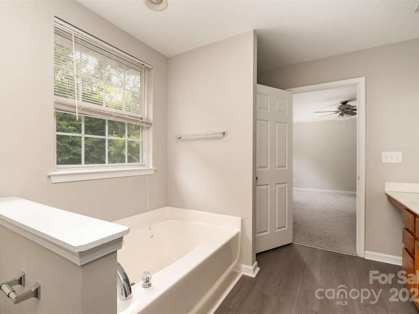 12039 Windy Rock Way, Charlotte, NC 28273.  MLS# CAR4294466, YatesRealty ID 322. 