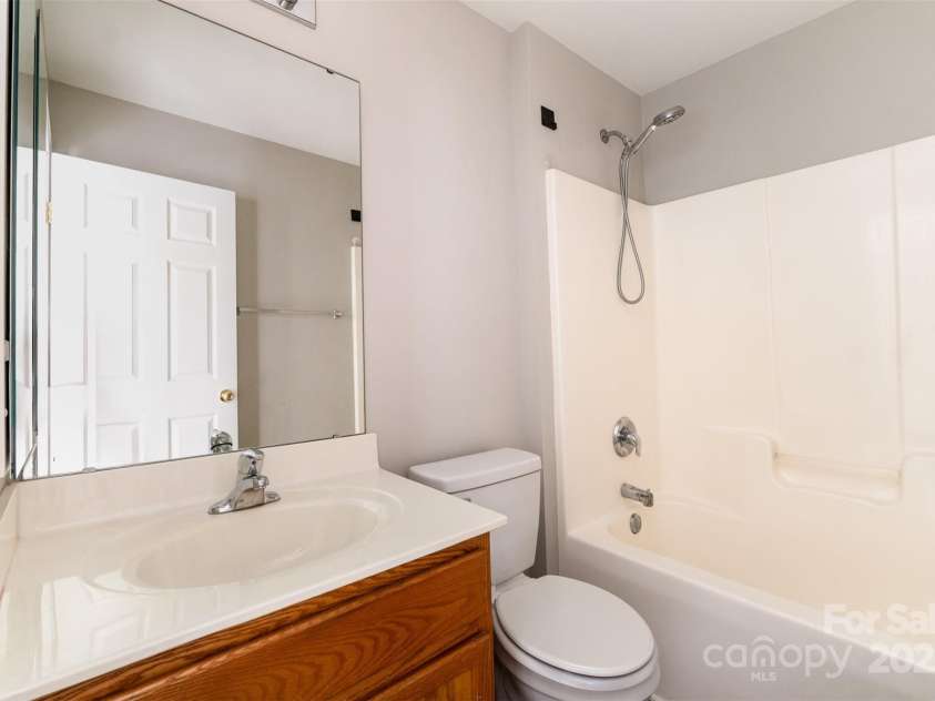 12039 Windy Rock Way, Charlotte, NC 28273.  MLS# CAR4294466, YatesRealty ID 322. 