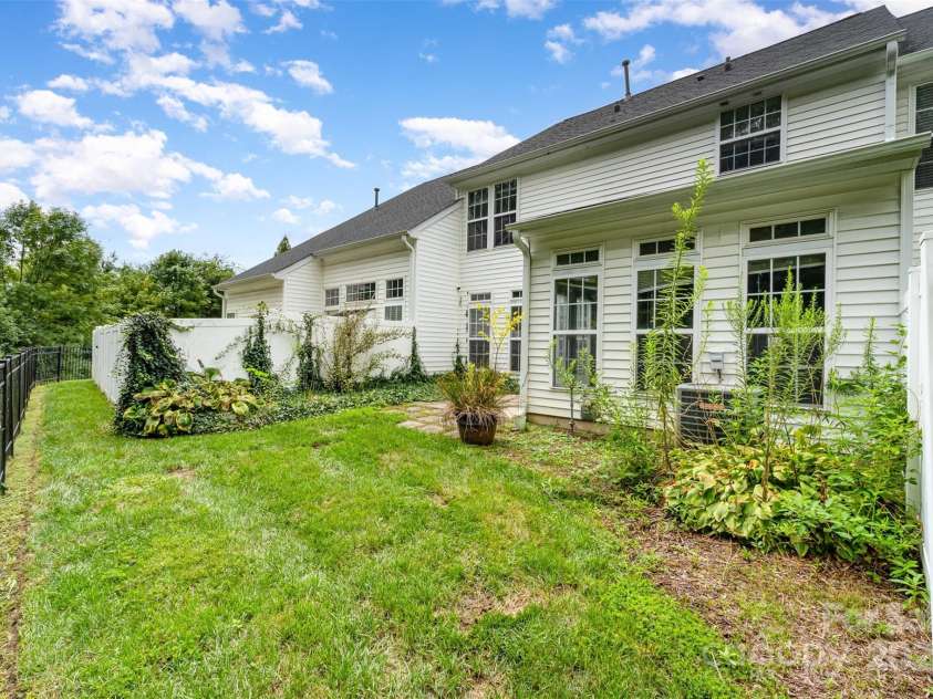 12039 Windy Rock Way, Charlotte, NC 28273.  MLS# CAR4294466, YatesRealty ID 322. 