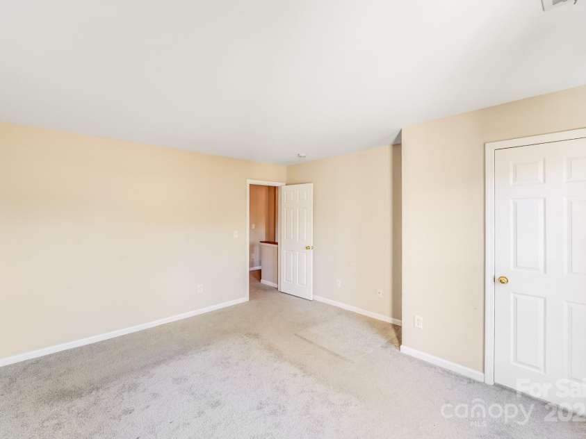 12039 Windy Rock Way, Charlotte, NC 28273.  MLS# CAR4316169, YatesRealty ID 322. 