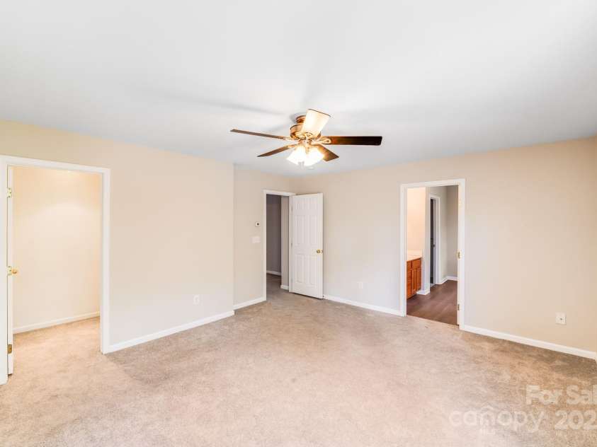 12039 Windy Rock Way, Charlotte, NC 28273.  MLS# CAR4316169, YatesRealty ID 322. 