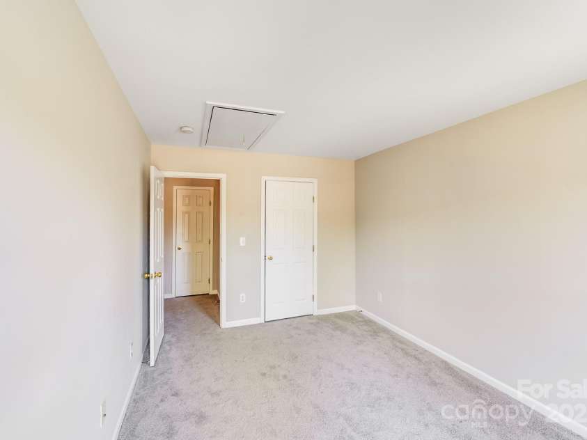 12039 Windy Rock Way, Charlotte, NC 28273.  MLS# CAR4316169, YatesRealty ID 322. 