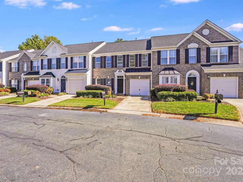 12039 Windy Rock Way, Charlotte, NC 28273.  MLS# CAR4316169, YatesRealty ID 322. 