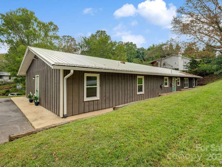 119 Richland Street, Asheville, NC 28806.  MLS# CAR4309744, YatesRealty ID 3220. 