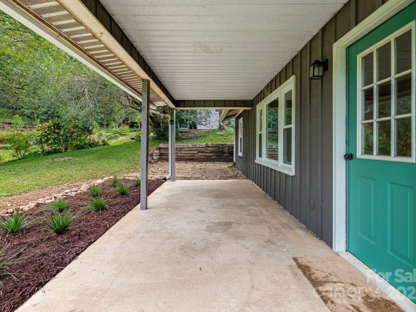 119 Richland Street, Asheville, NC 28806.  MLS# CAR4309744, YatesRealty ID 3220. 