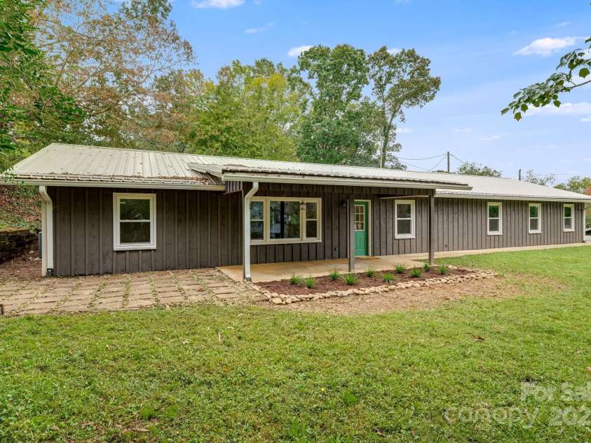 119 Richland Street, Asheville, NC 28806.  MLS# CAR4309744, YatesRealty ID 3220. 