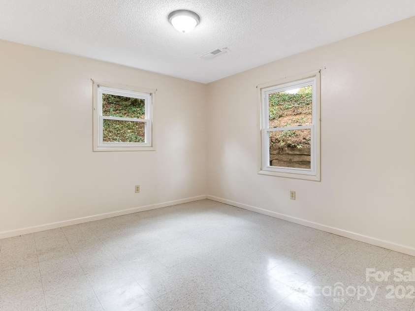 119 Richland Street, Asheville, NC 28806.  MLS# CAR4309744, YatesRealty ID 3220. 