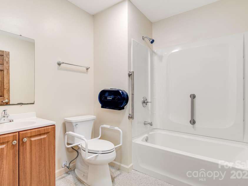 119 Richland Street, Asheville, NC 28806.  MLS# CAR4309744, YatesRealty ID 3220. 