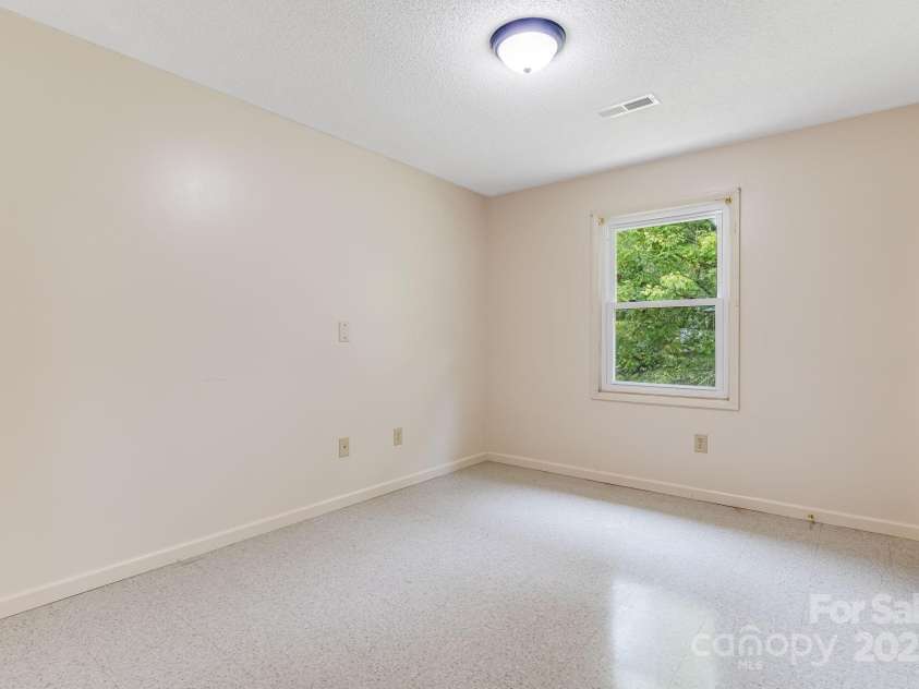 119 Richland Street, Asheville, NC 28806.  MLS# CAR4309744, YatesRealty ID 3220. 