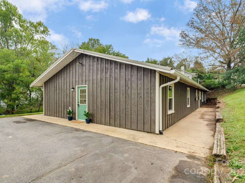 119 Richland Street, Asheville, NC 28806.  MLS# CAR4309744, YatesRealty ID 3220. 