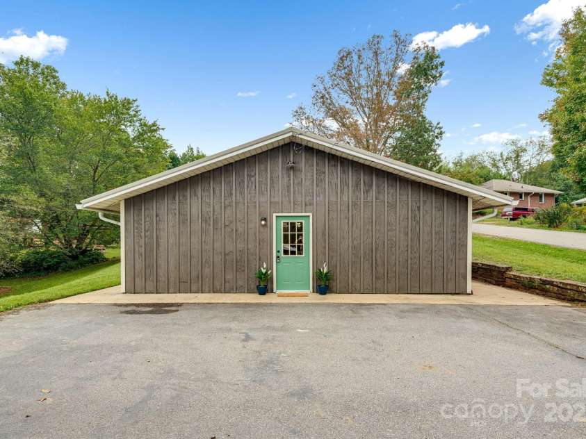 119 Richland Street, Asheville, NC 28806.  MLS# CAR4309744, YatesRealty ID 3220. 