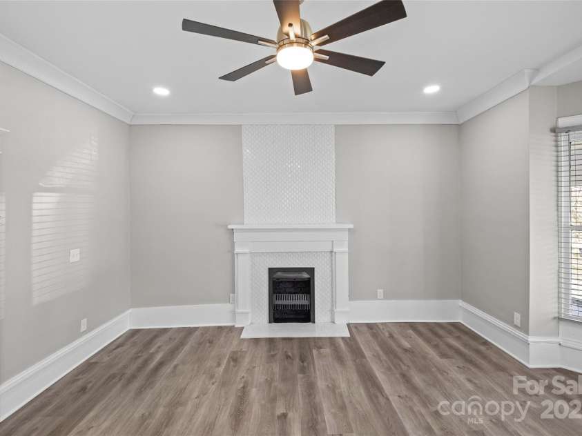 220 Bell Street, Statesville, NC 28677.  MLS# CAR4230607, YatesRealty ID 3220. 