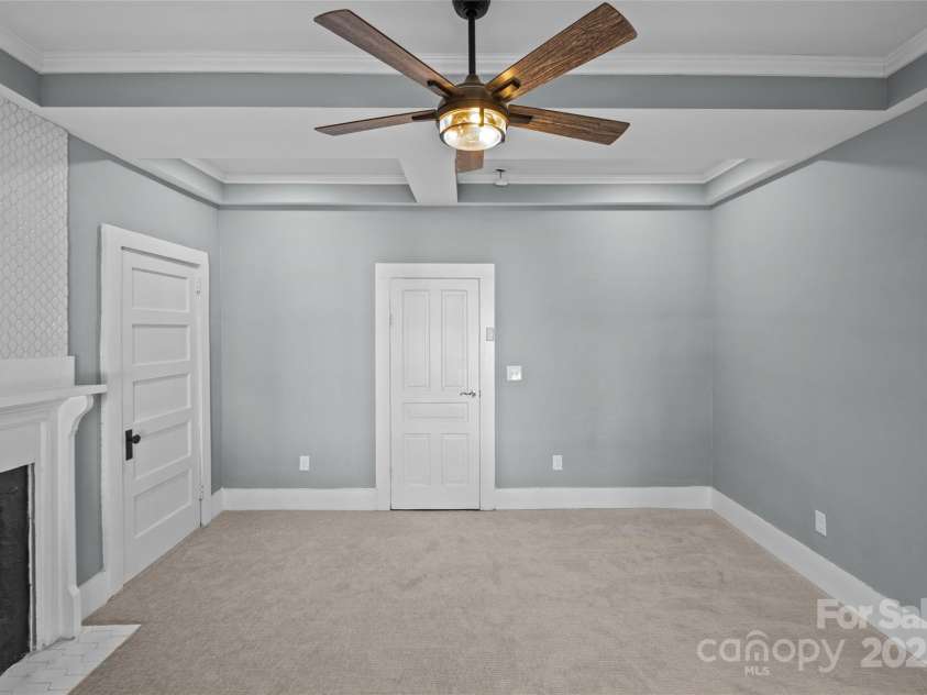 220 Bell Street, Statesville, NC 28677.  MLS# CAR4230607, YatesRealty ID 3220. 