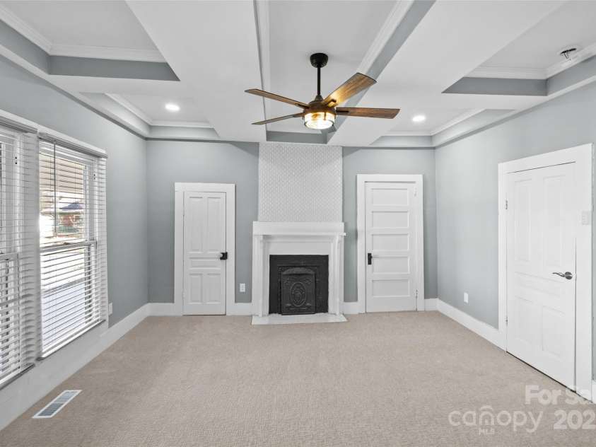 220 Bell Street, Statesville, NC 28677.  MLS# CAR4230607, YatesRealty ID 3220. 