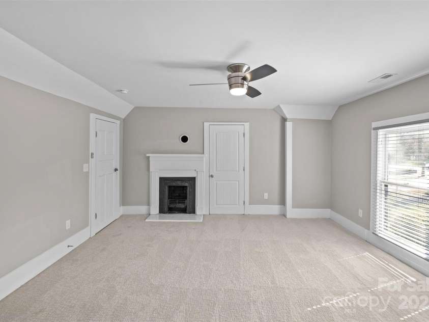 220 Bell Street, Statesville, NC 28677.  MLS# CAR4230607, YatesRealty ID 3220. 