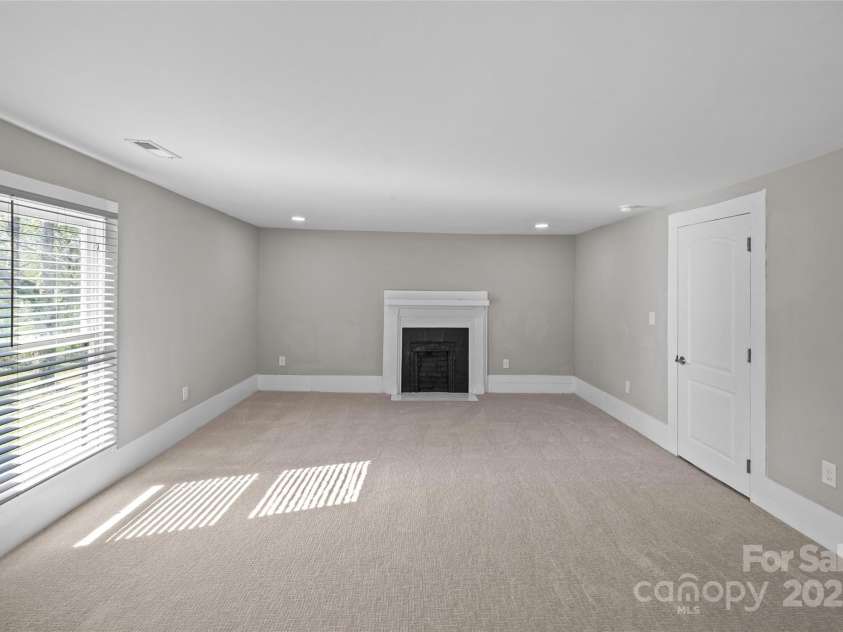 220 Bell Street, Statesville, NC 28677.  MLS# CAR4230607, YatesRealty ID 3220. 