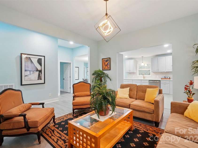 220 Bell Street, Statesville, NC 28677.  MLS# CAR4239720, YatesRealty ID 3220. 