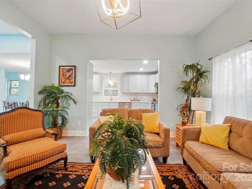220 Bell Street, Statesville, NC 28677.  MLS# CAR4239720, YatesRealty ID 3220. 