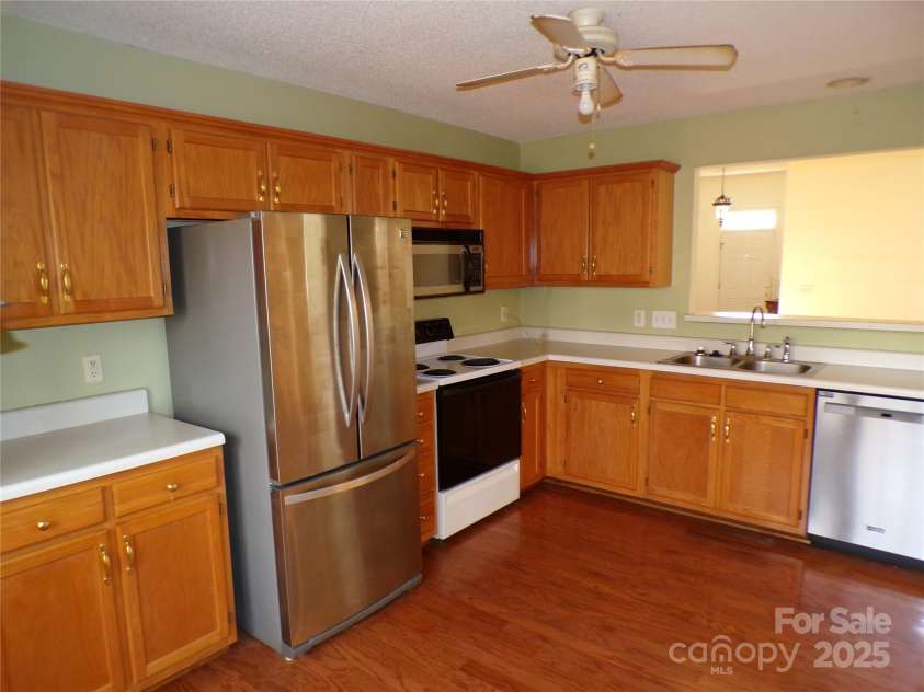 2458 Saguaro Lane, Kannapolis, NC 28083.  MLS# CAR4317406, YatesRealty ID 3220. 