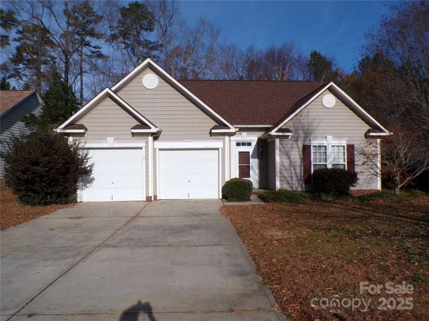 2458 Saguaro Lane, Kannapolis, NC 28083.  MLS# CAR4317406, YatesRealty ID 3220. Front