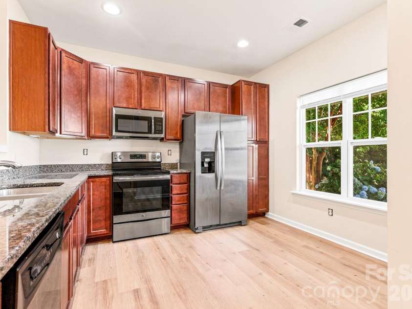 10308 Cloyne Court, Charlotte, NC 28213.  MLS# CAR4392106, YatesRealty ID 32200. 