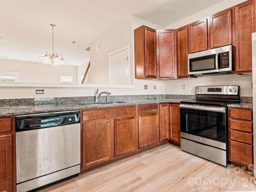 10308 Cloyne Court, Charlotte, NC 28213.  MLS# CAR4392106, YatesRealty ID 32200. 