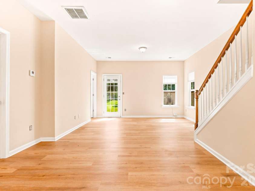 10308 Cloyne Court, Charlotte, NC 28213.  MLS# CAR4392106, YatesRealty ID 32200. 