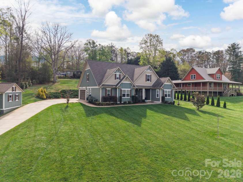25 Haven Drive, Arden, NC 28704.  MLS# CAR4368689, YatesRealty ID 32201. Immaculately Maintained Home