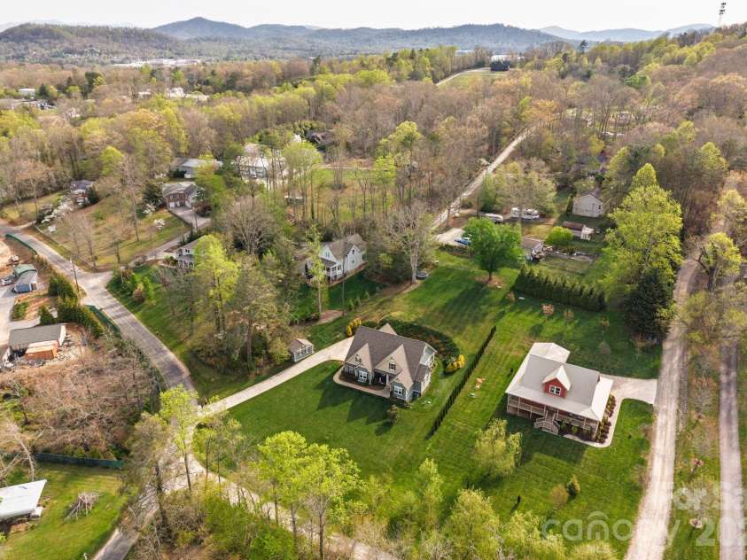 25 Haven Drive, Arden, NC 28704.  MLS# CAR4368689, YatesRealty ID 32201. Mountain Setting