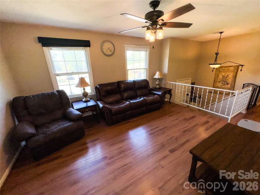 307 Meadowbrook Drive, Newton, NC 28658.  MLS# CAR4388172, YatesRealty ID 32205. 