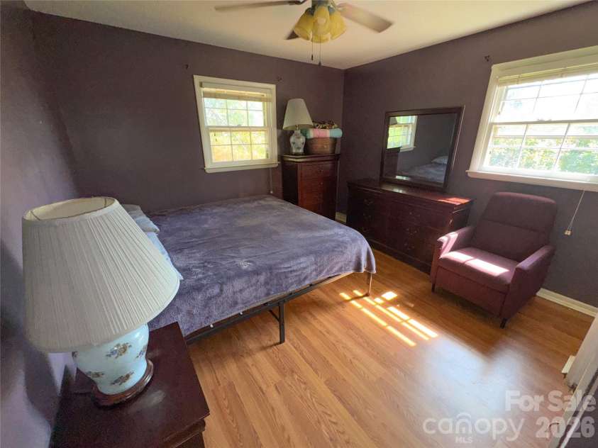 307 Meadowbrook Drive, Newton, NC 28658.  MLS# CAR4388172, YatesRealty ID 32205. 