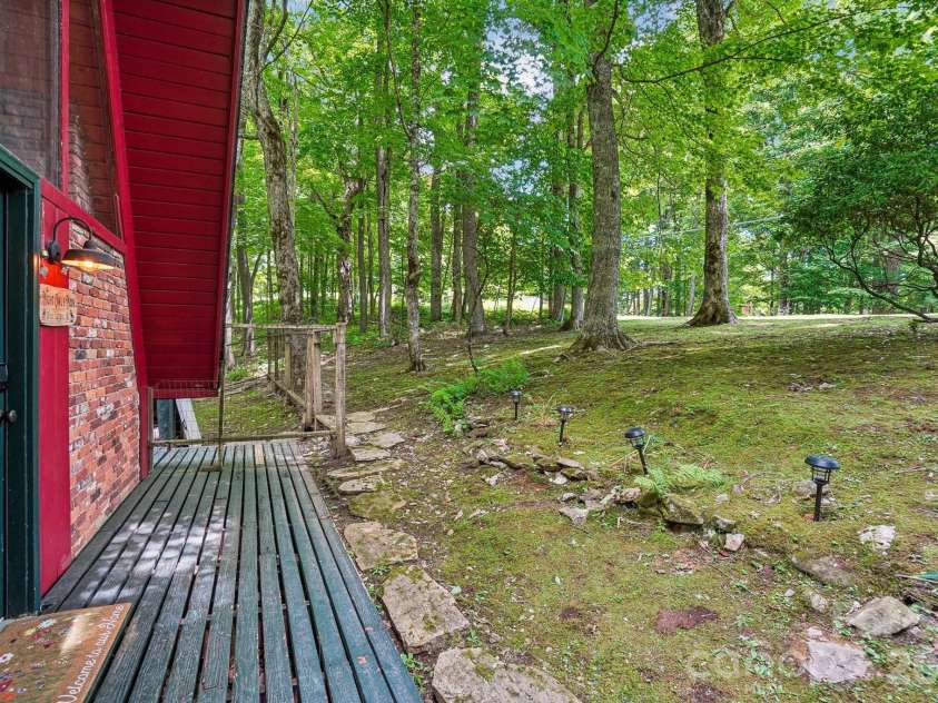 201 Hampton Gap Drive, Mars Hill, NC 28754.  MLS# CAR4390377, YatesRealty ID 32206. Sunlight Dancing on Entrance
