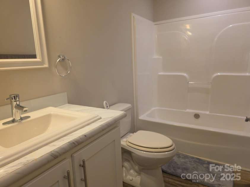 2939 Landfill Road, Mt Croghan, SC 29727.  MLS# CAR4291002, YatesRealty ID 32207. Full hall bathroom