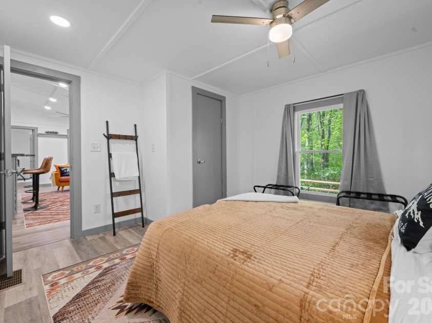 1426 Rainbow Trail, Boone, NC 28607.  MLS# CAR4376098, YatesRealty ID 32209. 