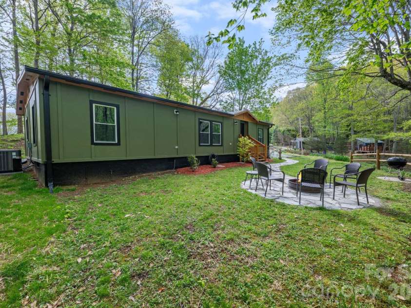 1426 Rainbow Trail, Boone, NC 28607.  MLS# CAR4376098, YatesRealty ID 32209. 