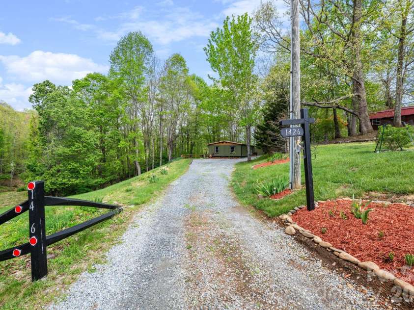 1426 Rainbow Trail, Boone, NC 28607.  MLS# CAR4376098, YatesRealty ID 32209. 