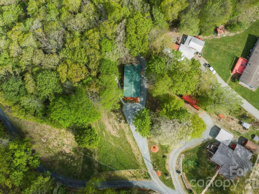 1426 Rainbow Trail, Boone, NC 28607.  MLS# CAR4376098, YatesRealty ID 32209. 