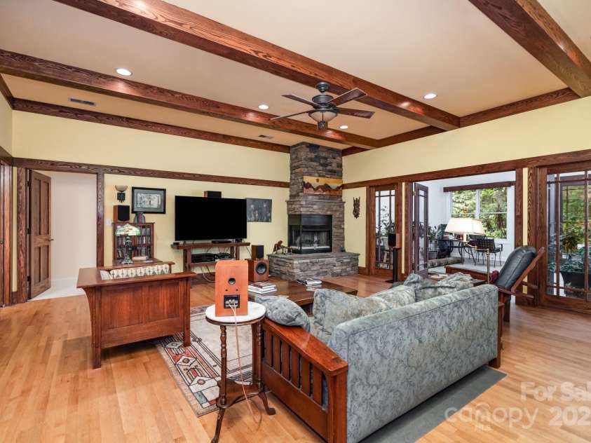 146 Harbor Watch Drive, Statesville, NC 28677.  MLS# CAR4292080, YatesRealty ID 32209. Livingroom with Wood Burning fireplace