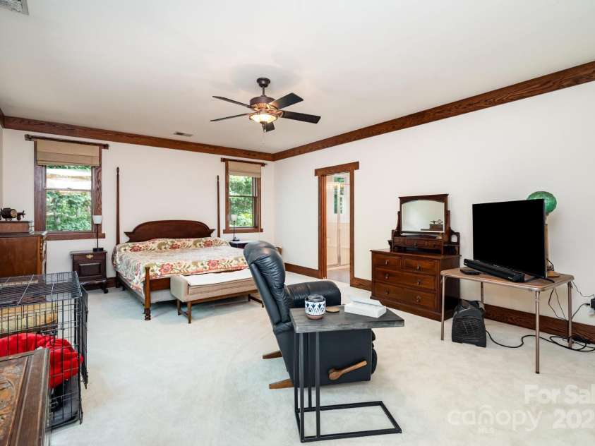 146 Harbor Watch Drive, Statesville, NC 28677.  MLS# CAR4292080, YatesRealty ID 32209. Primary Bedroom with new carpet and fresh paint