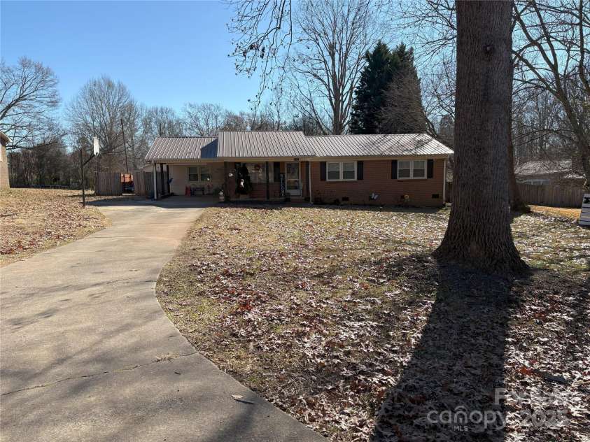 1432 Poston Drive, Lincolnton, NC 28092.  MLS# CAR4209822, YatesRealty ID 3221. 