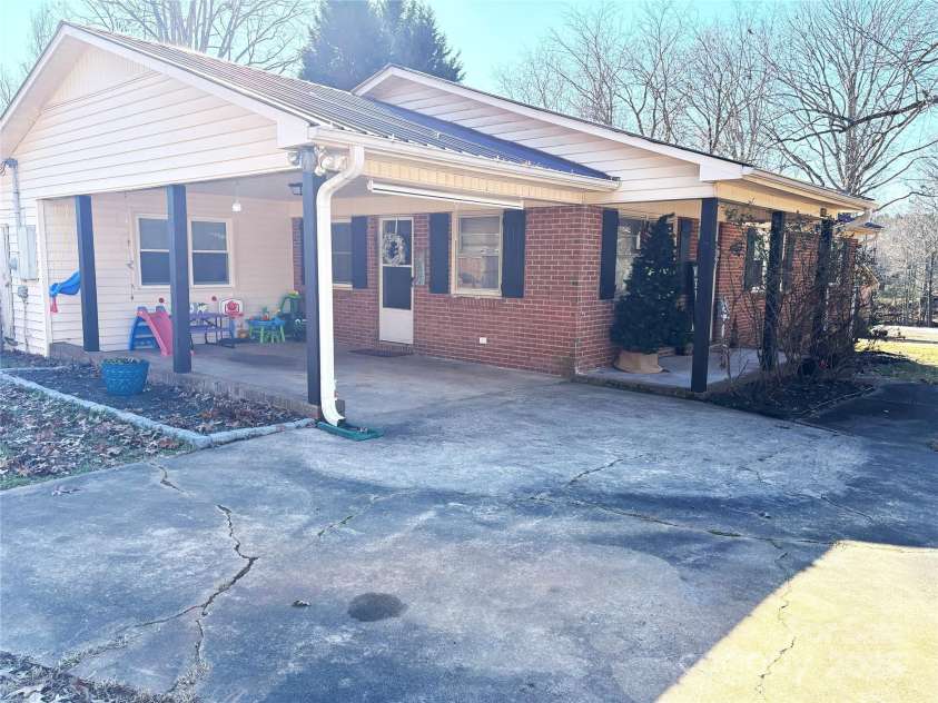 1432 Poston Drive, Lincolnton, NC 28092.  MLS# CAR4209822, YatesRealty ID 3221. 