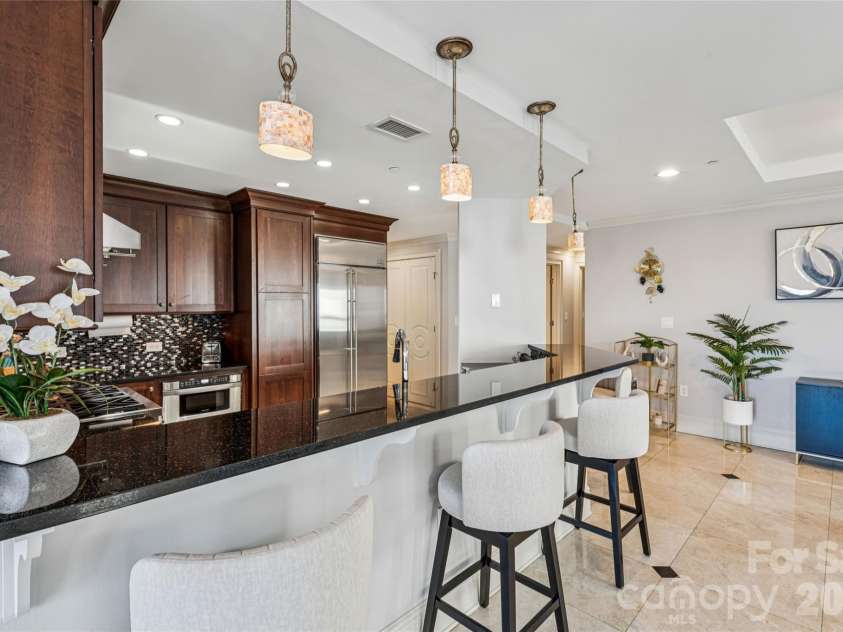 520 Martin Luther King Jr Boulevard, Charlotte, NC 28202.  MLS# CAR4346374, YatesRealty ID 3221. 