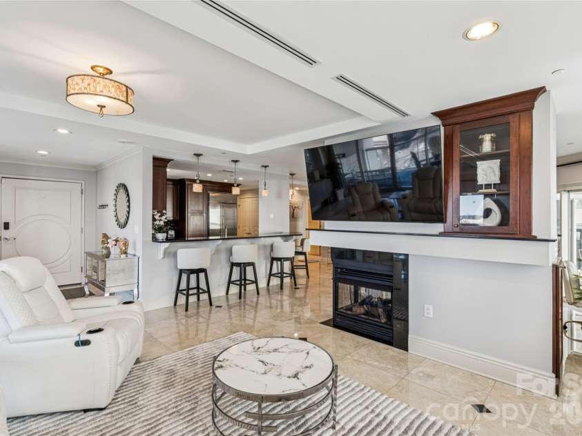 520 Martin Luther King Jr Boulevard, Charlotte, NC 28202.  MLS# CAR4346374, YatesRealty ID 3221. 