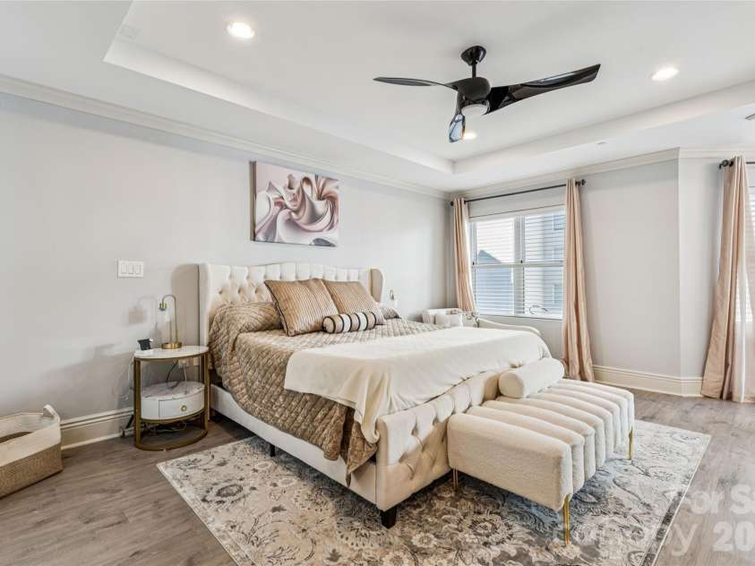 520 Martin Luther King Jr Boulevard, Charlotte, NC 28202.  MLS# CAR4346374, YatesRealty ID 3221. 