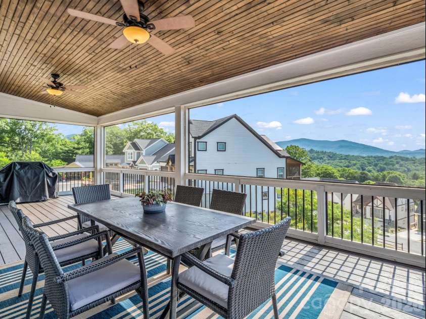 66 Tudor Way, Black Mountain, NC 28711.  MLS# CAR4385710, YatesRealty ID 32210. 