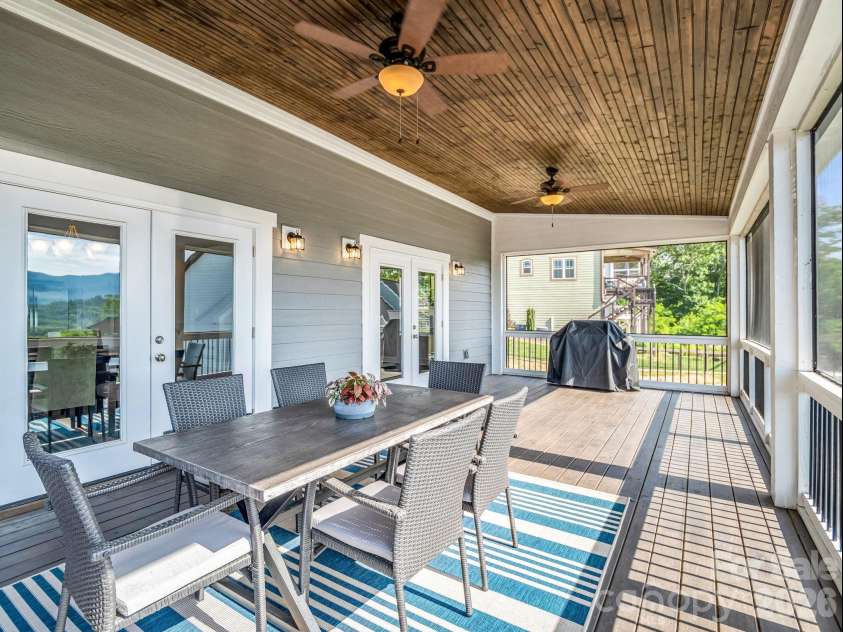 66 Tudor Way, Black Mountain, NC 28711.  MLS# CAR4385710, YatesRealty ID 32210. 