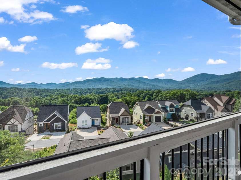 66 Tudor Way, Black Mountain, NC 28711.  MLS# CAR4385710, YatesRealty ID 32210. 