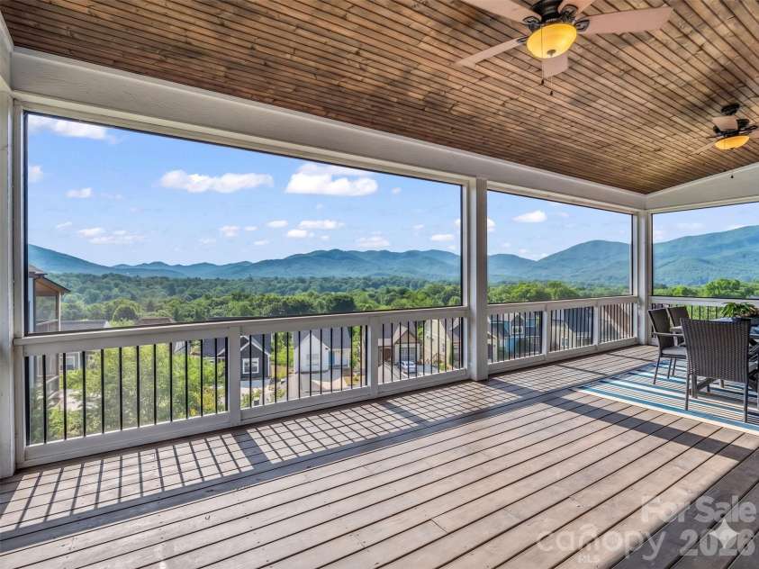 66 Tudor Way, Black Mountain, NC 28711.  MLS# CAR4385710, YatesRealty ID 32210. 